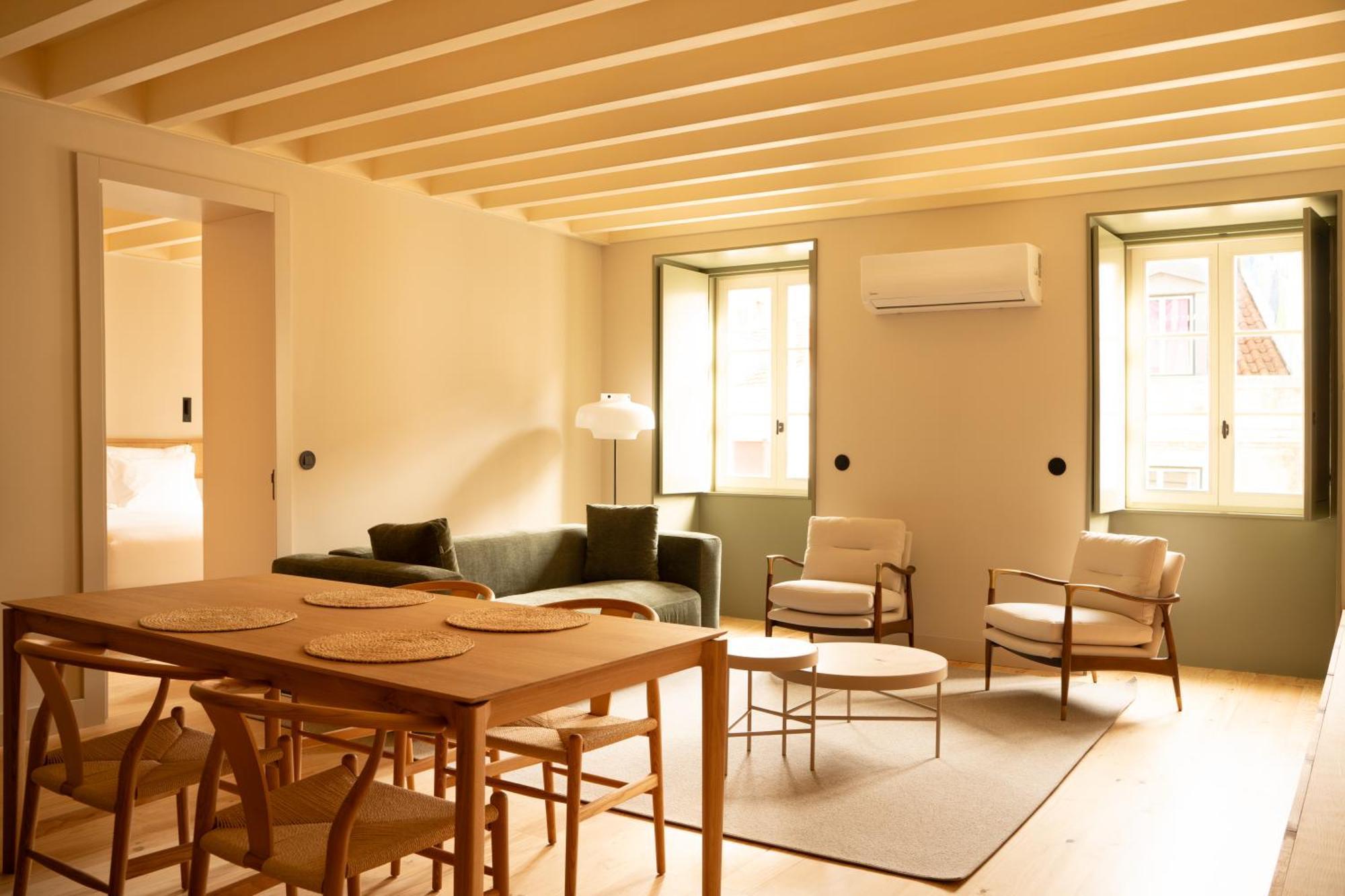 Deluxe Apartment